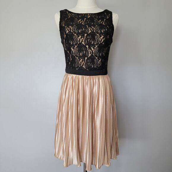 Rewind Gold Black Lace Formal Dress Juniors M Whimsy Romantic Dance Homecoming - Picture 1 of 13